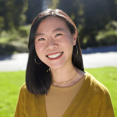 Beth Huang - Headshot Small